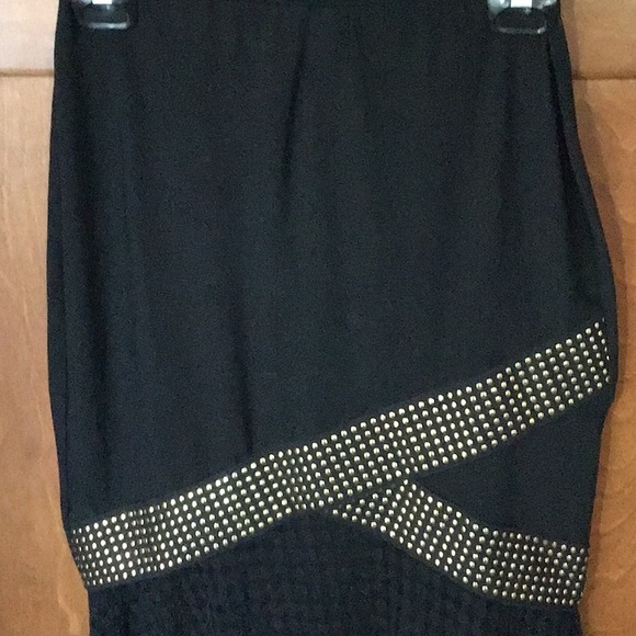 Skirt with lace bottom,gold stud details - Picture 2 of 6